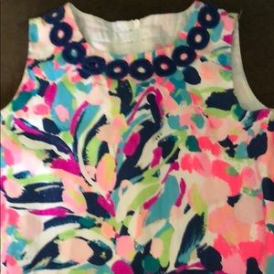 Beautiful Lilly Pulitzer girls dress size 6.